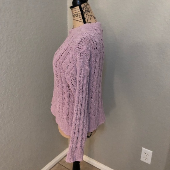 American Eagle sweater size small. - Picture 3 of 5